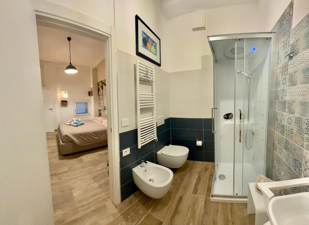 Bed Art Relaxing Suite - Appartamento Con Sauna Happiness Suite Gallery San Benedetto del Tronto Bagian luar foto