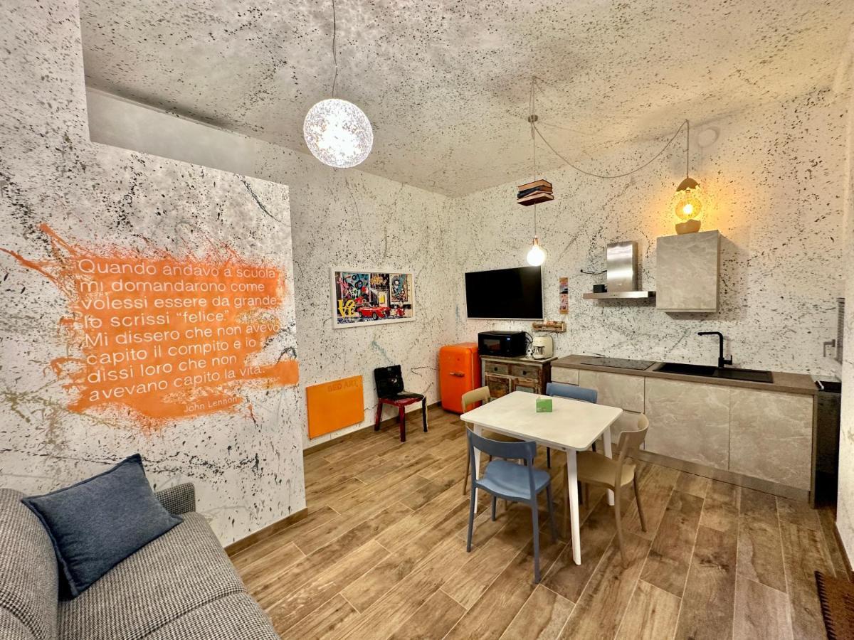 Bed Art Relaxing Suite - Appartamento Con Sauna Happiness Suite Gallery San Benedetto del Tronto Bagian luar foto